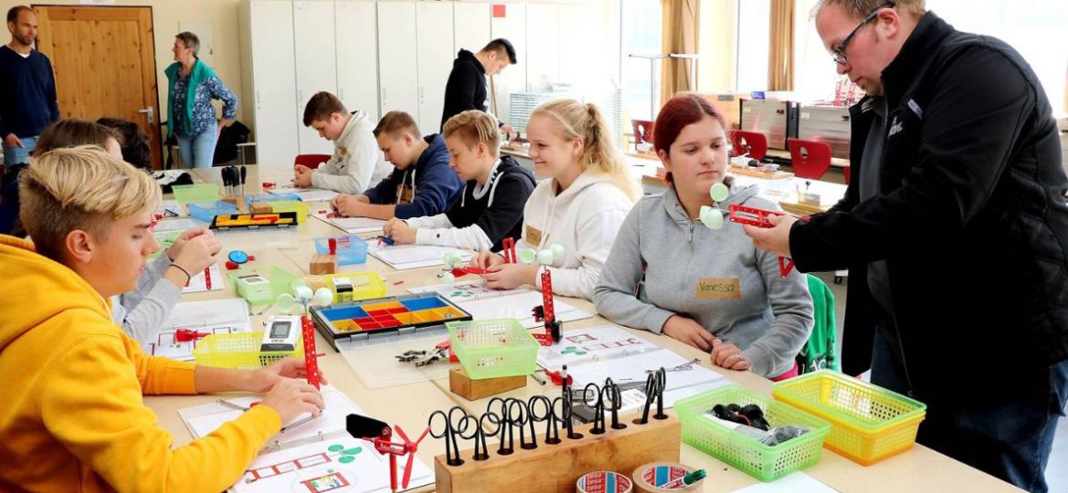 1382481228-9d36baaf-b3e3-4241-a2e4-5bf8232285a7-1bjIG1Tef