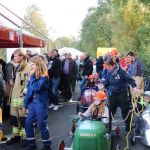 30034177 in der boxengasse warteten die seifenkisten auf ihren transport gleich dahinter gab es die verpflegung D70