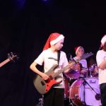 30472059 man lasse sich von den muetzen nicht taeuschen die bandklasse lieferte wunderbarerweise so gar nichts besinnliches ab 1T70